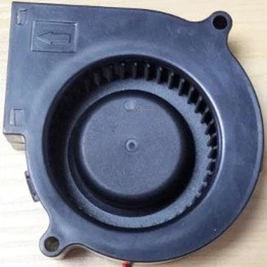 مشجعو الطرد المركزي المدمج في الطبقة العسكرية